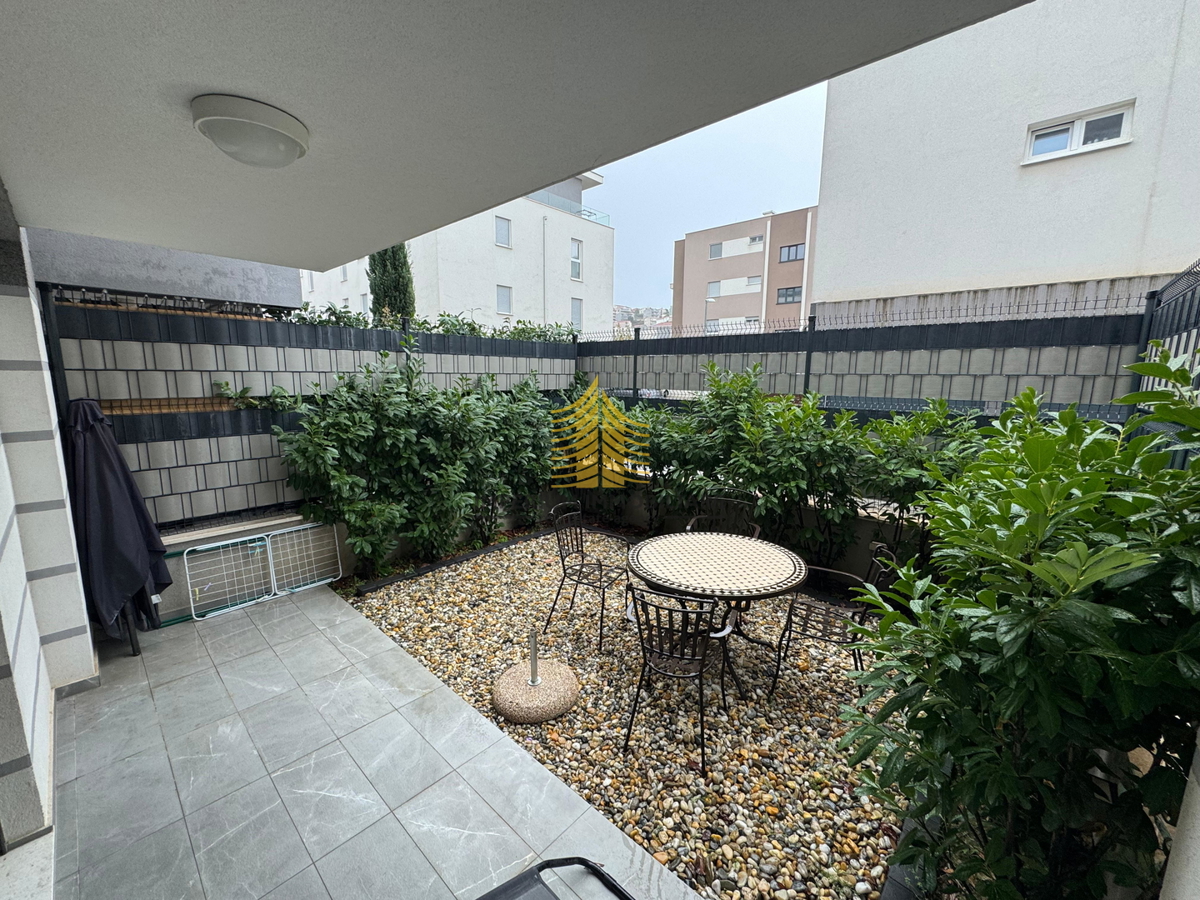 Flat For rent - SPLITSKO-DALMATINSKA PODSTRANA