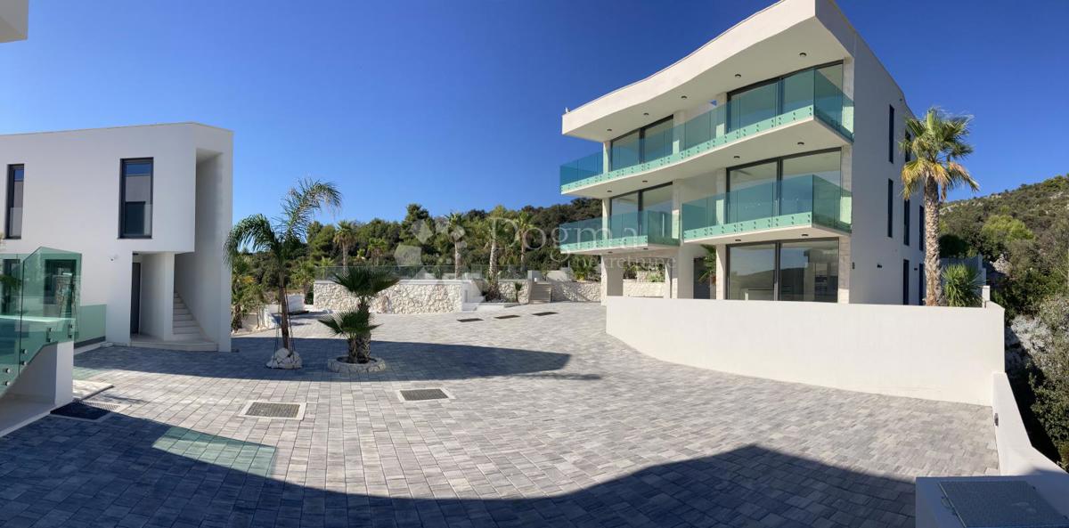Apartment Zu verkaufen - ŠIBENSKO-KNINSKA ROGOZNICA