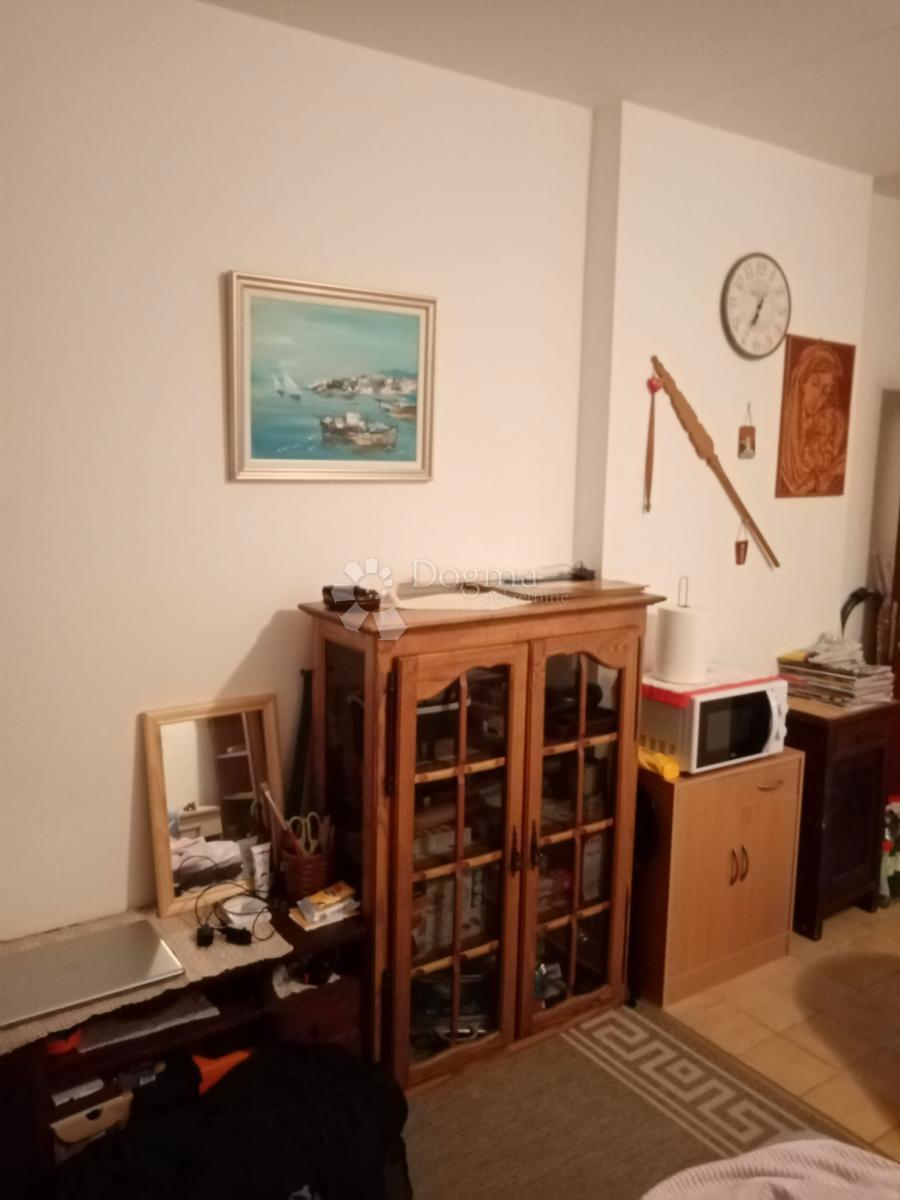 Mieszkanie Na sprzedaż - PRIMORSKO-GORANSKA NOVI VINODOLSKI