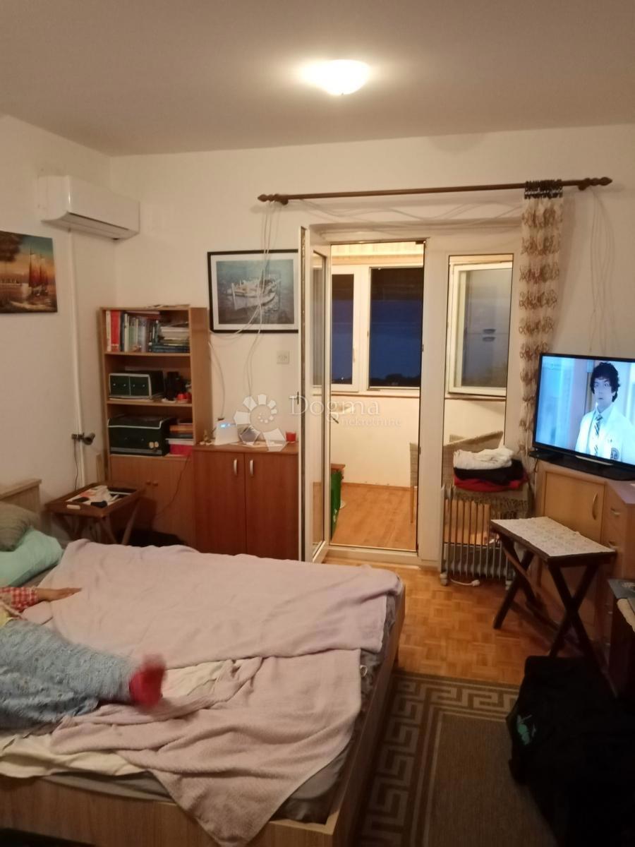 Mieszkanie Na sprzedaż - PRIMORSKO-GORANSKA NOVI VINODOLSKI