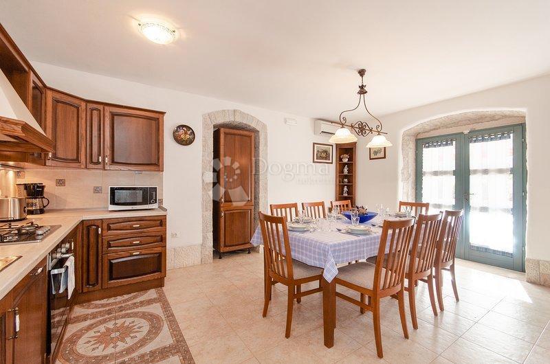 Haus Zu verkaufen - ISTARSKA KANFANAR