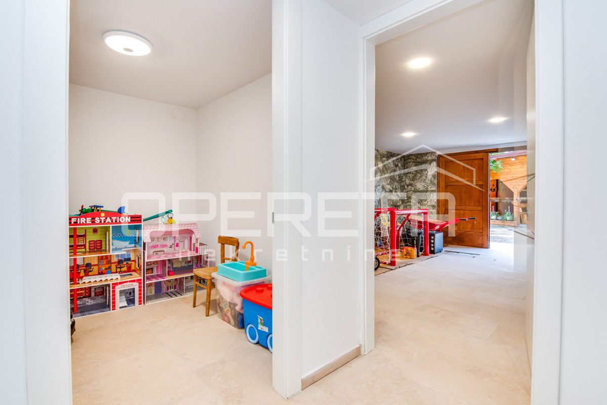 Maison À vendre - ZAGREBAČKA POKUPSKO