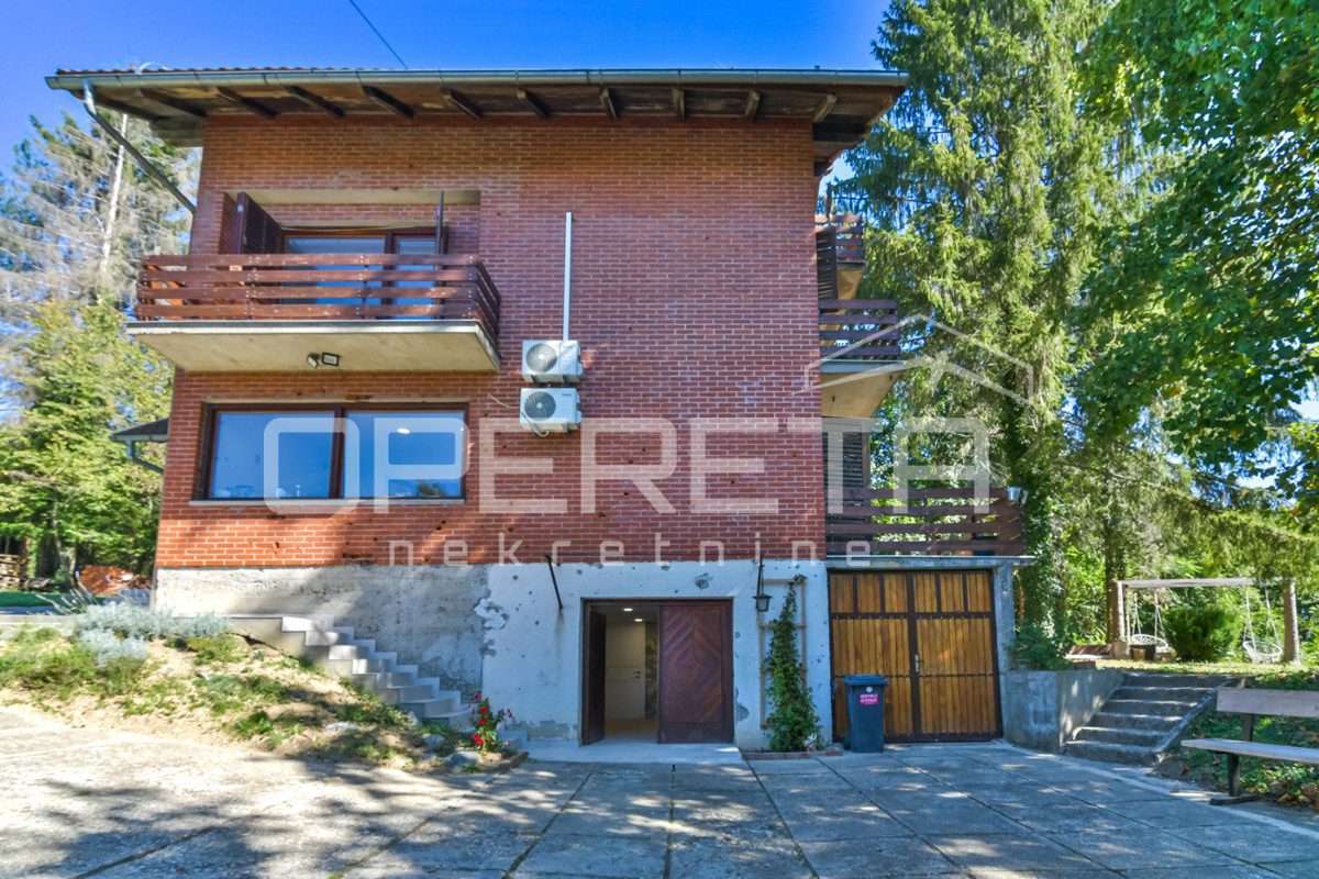 Maison À vendre - ZAGREBAČKA POKUPSKO