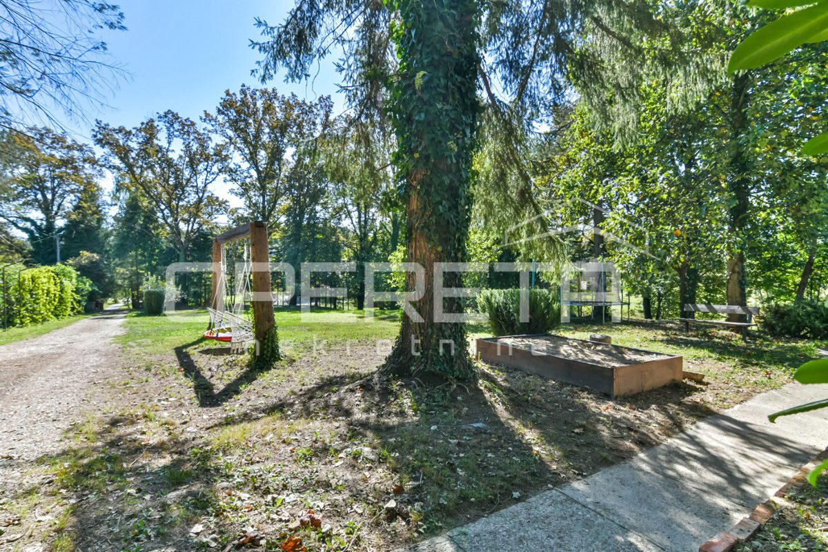 Maison À vendre - ZAGREBAČKA POKUPSKO