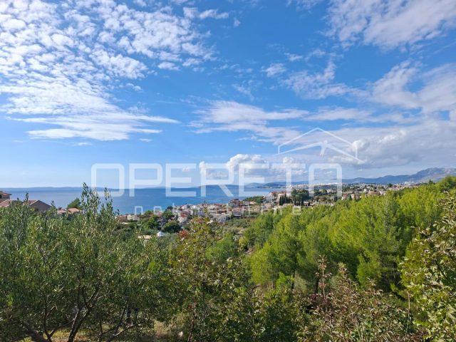 Land for sale 4857 m² – Podstrana