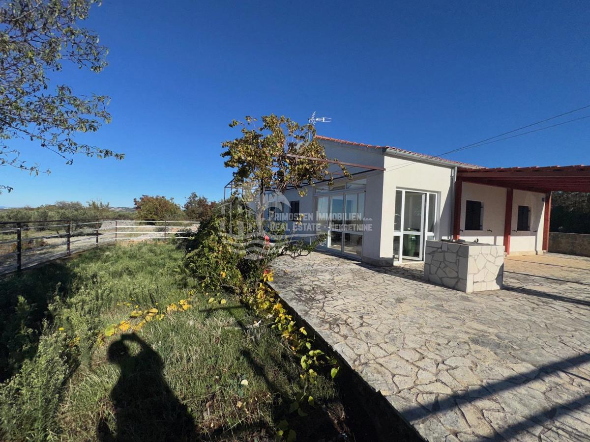 Haus Zu verkaufen - ŠIBENSKO-KNINSKA PRIMOŠTEN