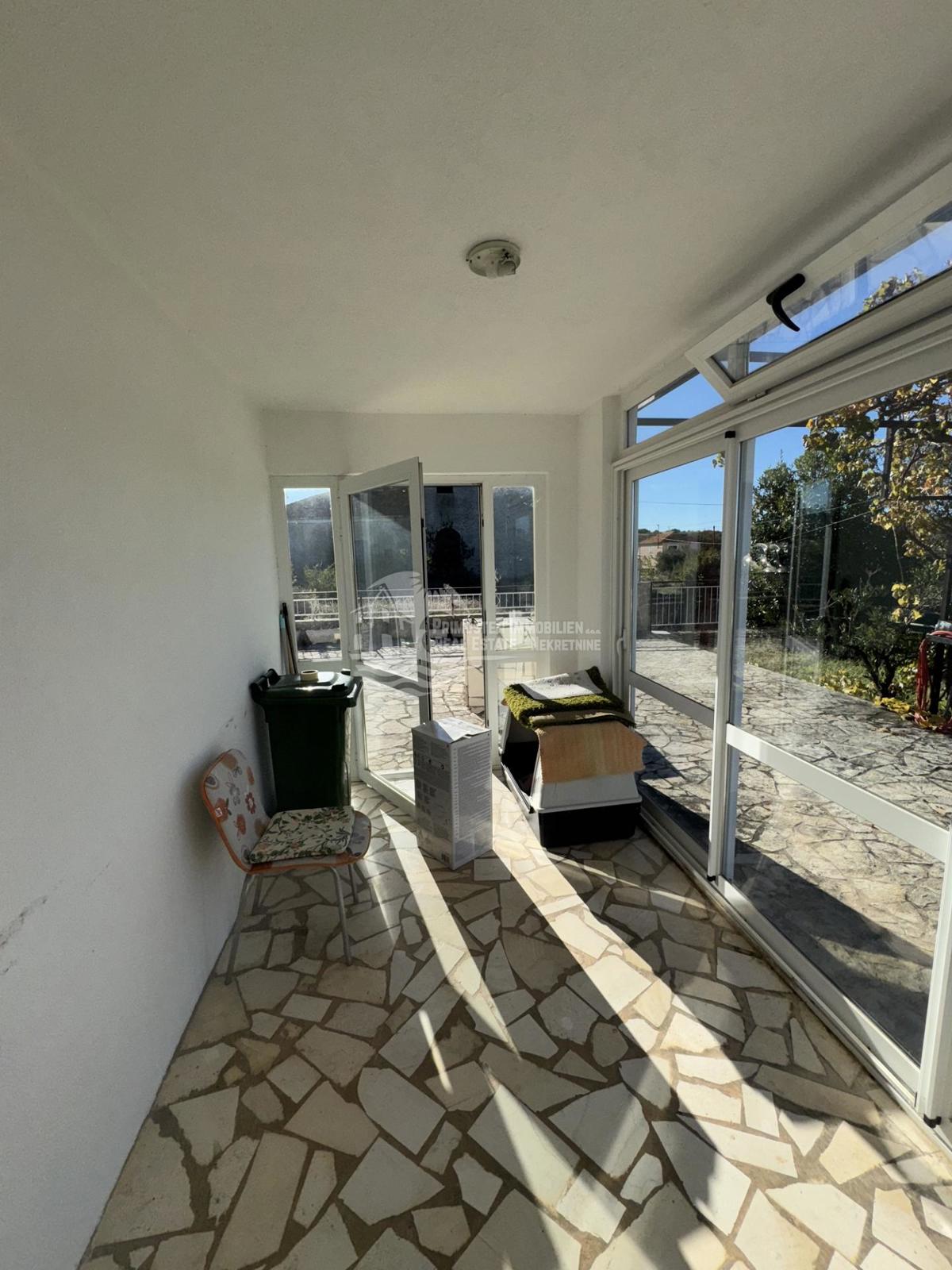 Haus Zu verkaufen - ŠIBENSKO-KNINSKA PRIMOŠTEN