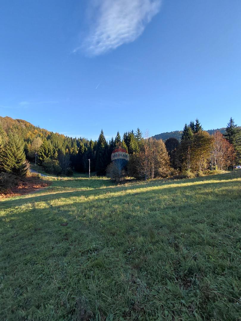 Działka Na sprzedaż - PRIMORSKO-GORANSKA RAVNA GORA