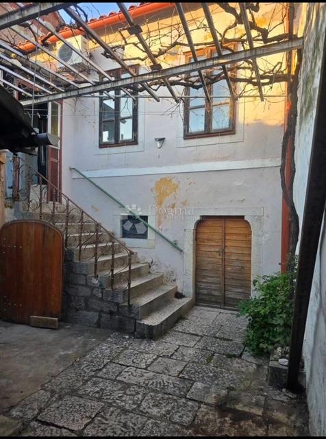 Kuća Na prodaju - Primorsko-goranska Vinodolska Općina - foto 1/14