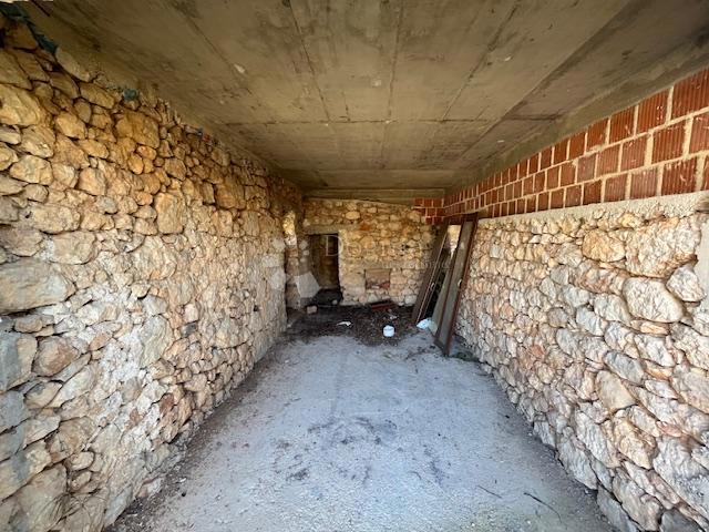 Hiša Na predaj - PRIMORSKO-GORANSKA VINODOLSKA OPĆINA