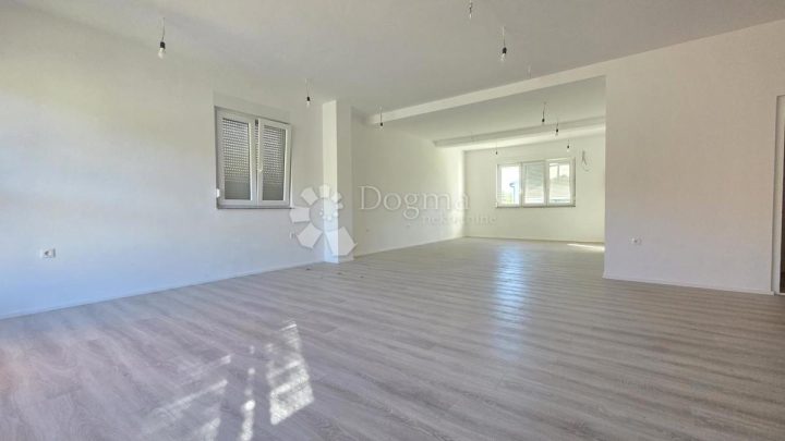 Komerční na prodej 73 m² – Viškovo