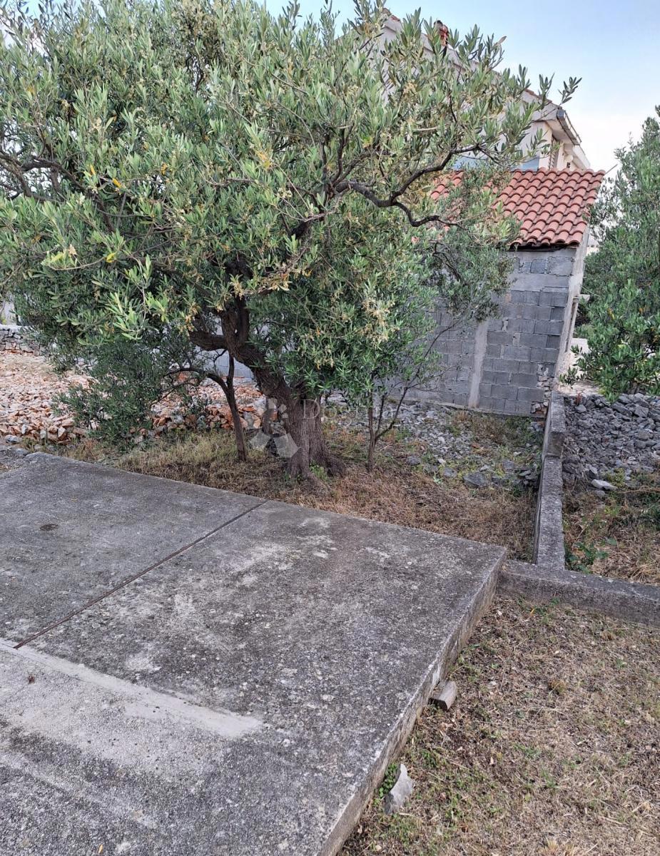 Casa In vendita - ŠIBENSKO-KNINSKA ROGOZNICA