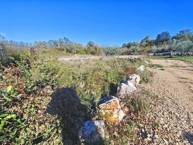 Pozemok na predaj 660 m² – Krk