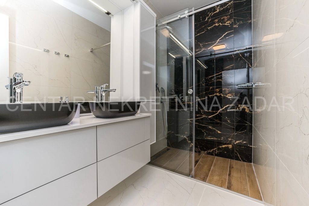 House For sale - ZADARSKA NIN