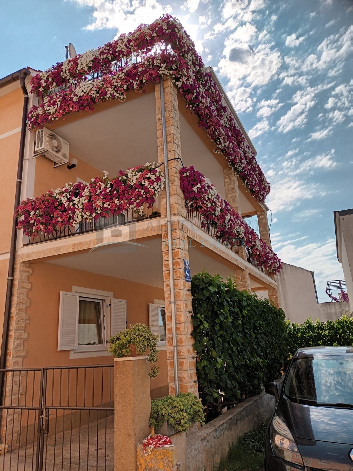 Haus Zu verkaufen - ŠIBENSKO-KNINSKA VODICE