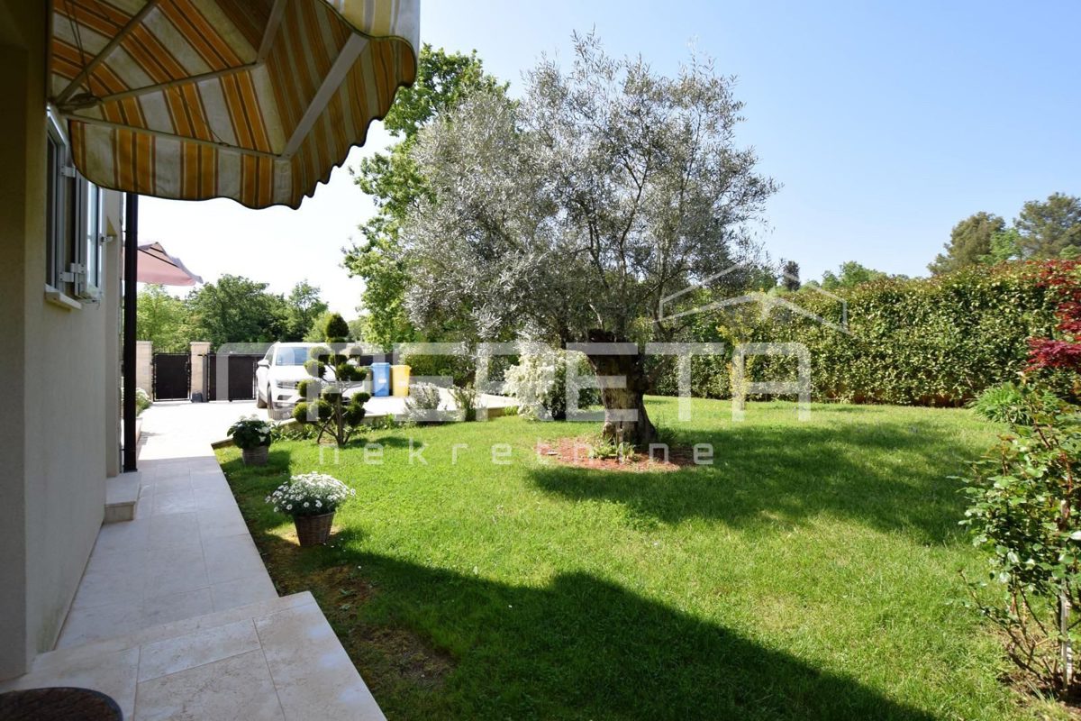 Haus Zu verkaufen - ISTARSKA POREČ