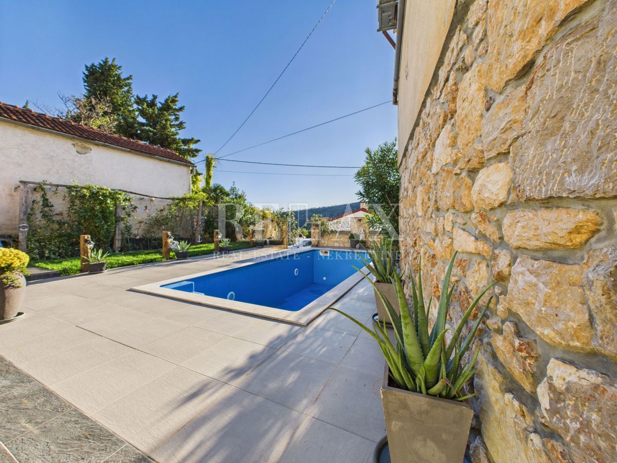 Kuća Na prodaju - PRIMORSKO-GORANSKA VINODOLSKA OPĆINA