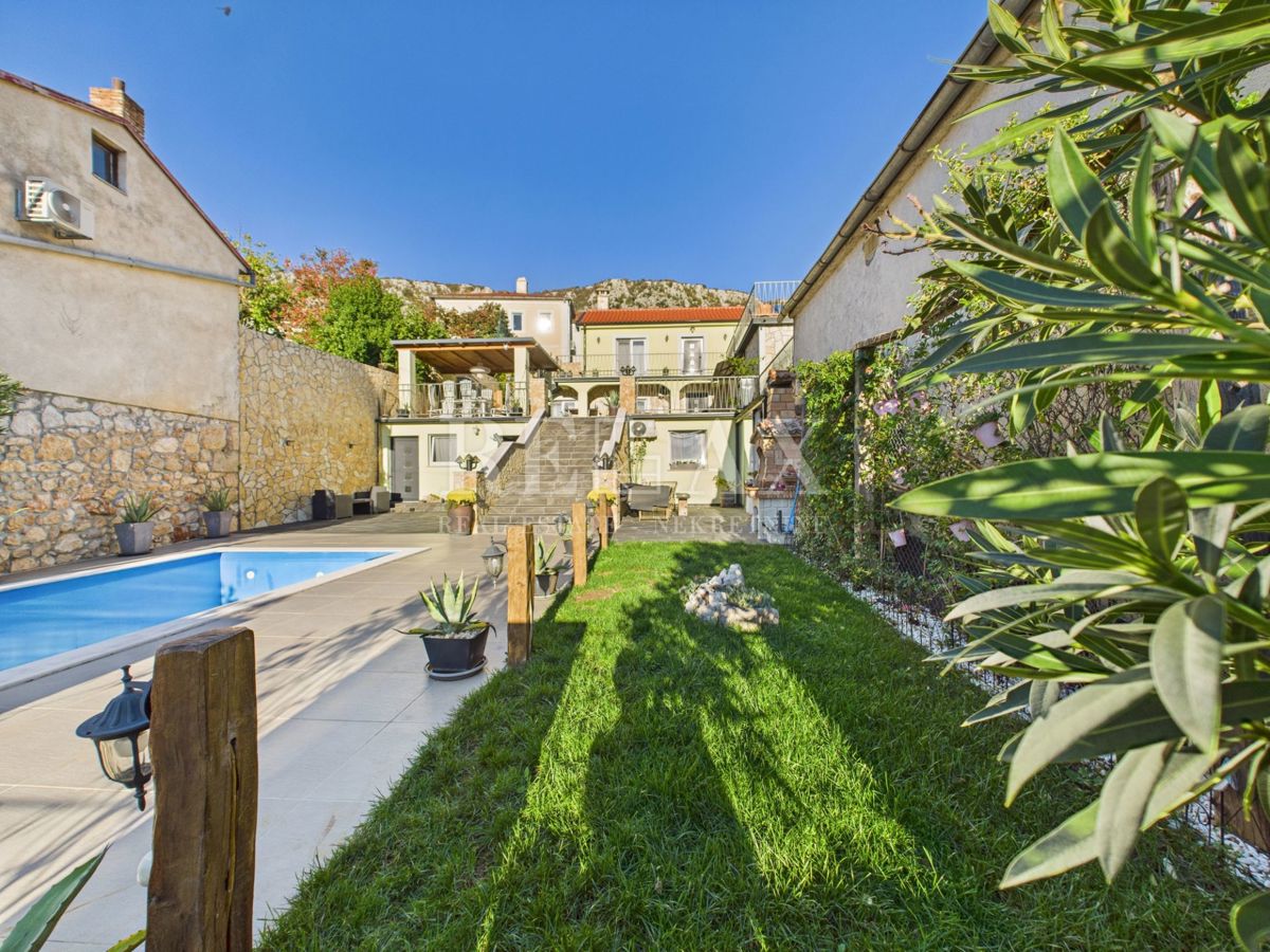 Kuća Na prodaju - PRIMORSKO-GORANSKA VINODOLSKA OPĆINA