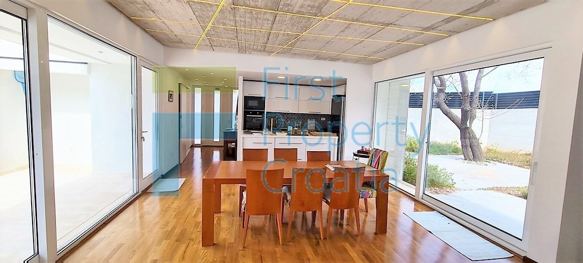 House For sale - SPLITSKO-DALMATINSKA BRAČ