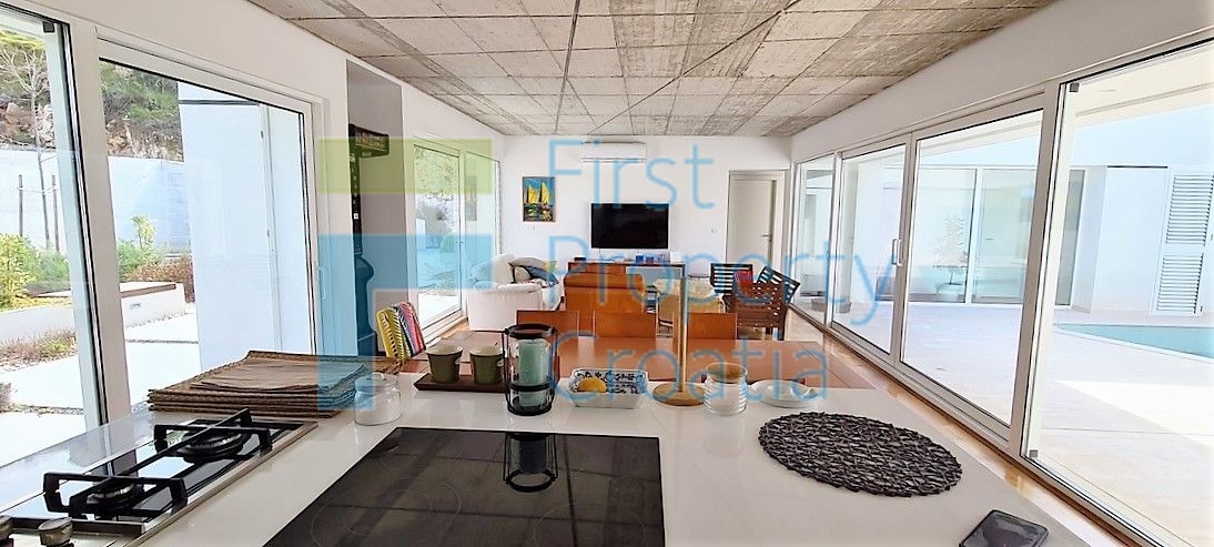 House For sale - SPLITSKO-DALMATINSKA BRAČ