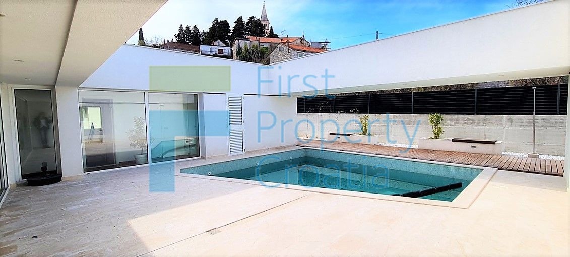 House For sale - SPLITSKO-DALMATINSKA BRAČ