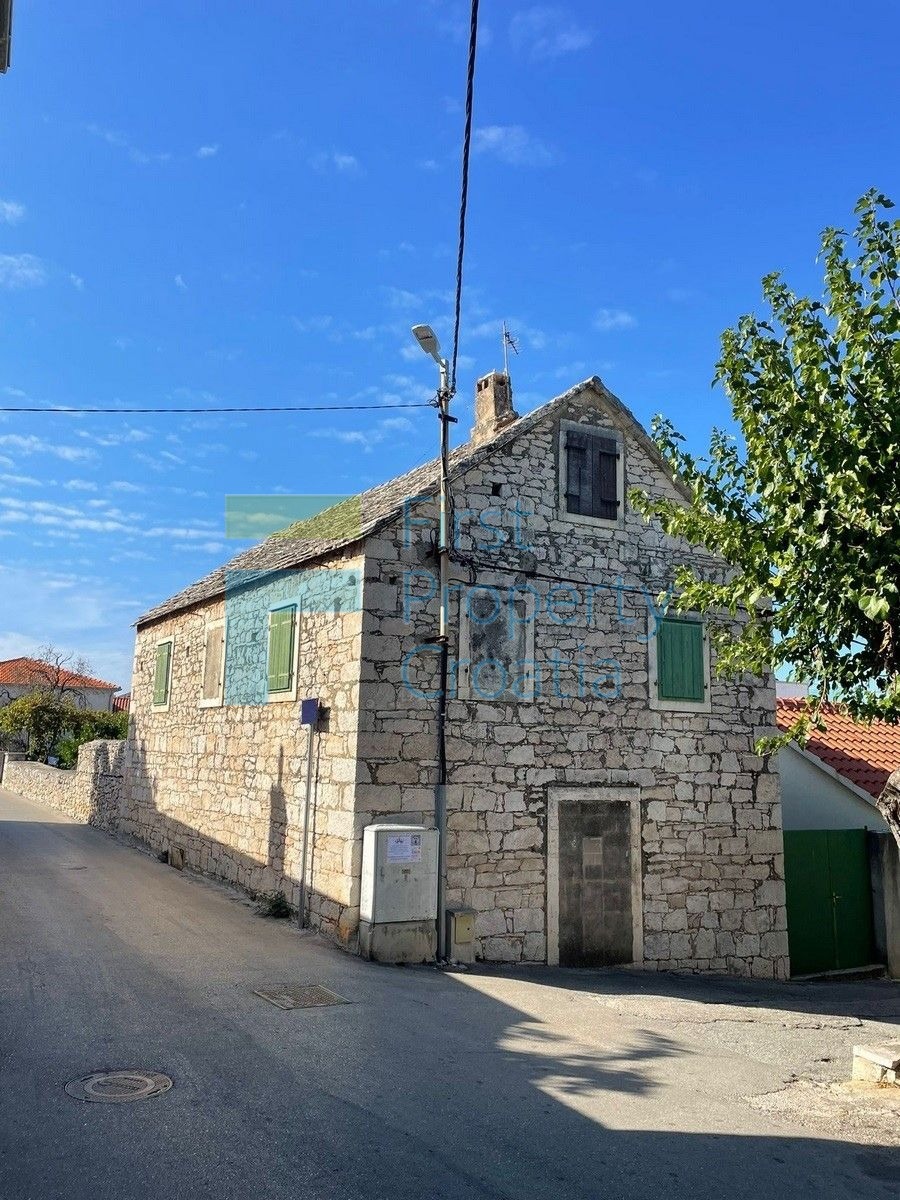 Hiša Na predaj BRAČ