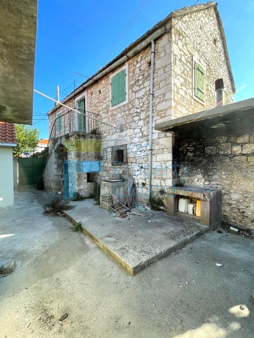 Hiša Na predaj - SPLITSKO-DALMATINSKA BRAČ