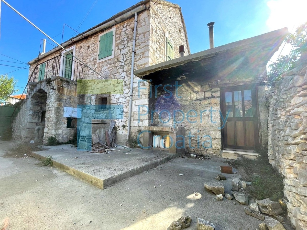 Hiša Na predaj - SPLITSKO-DALMATINSKA BRAČ