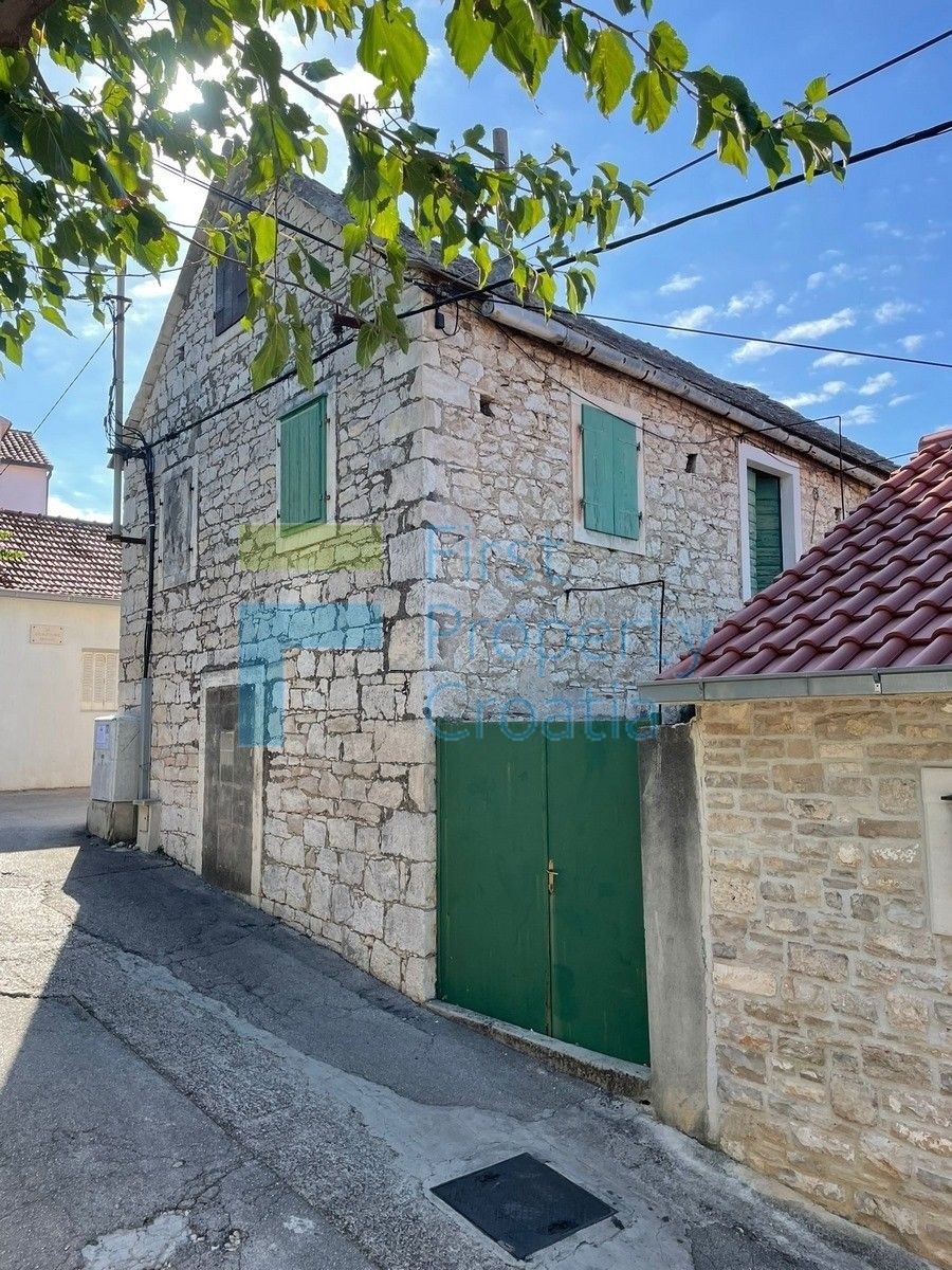 Hiša Na predaj - SPLITSKO-DALMATINSKA BRAČ