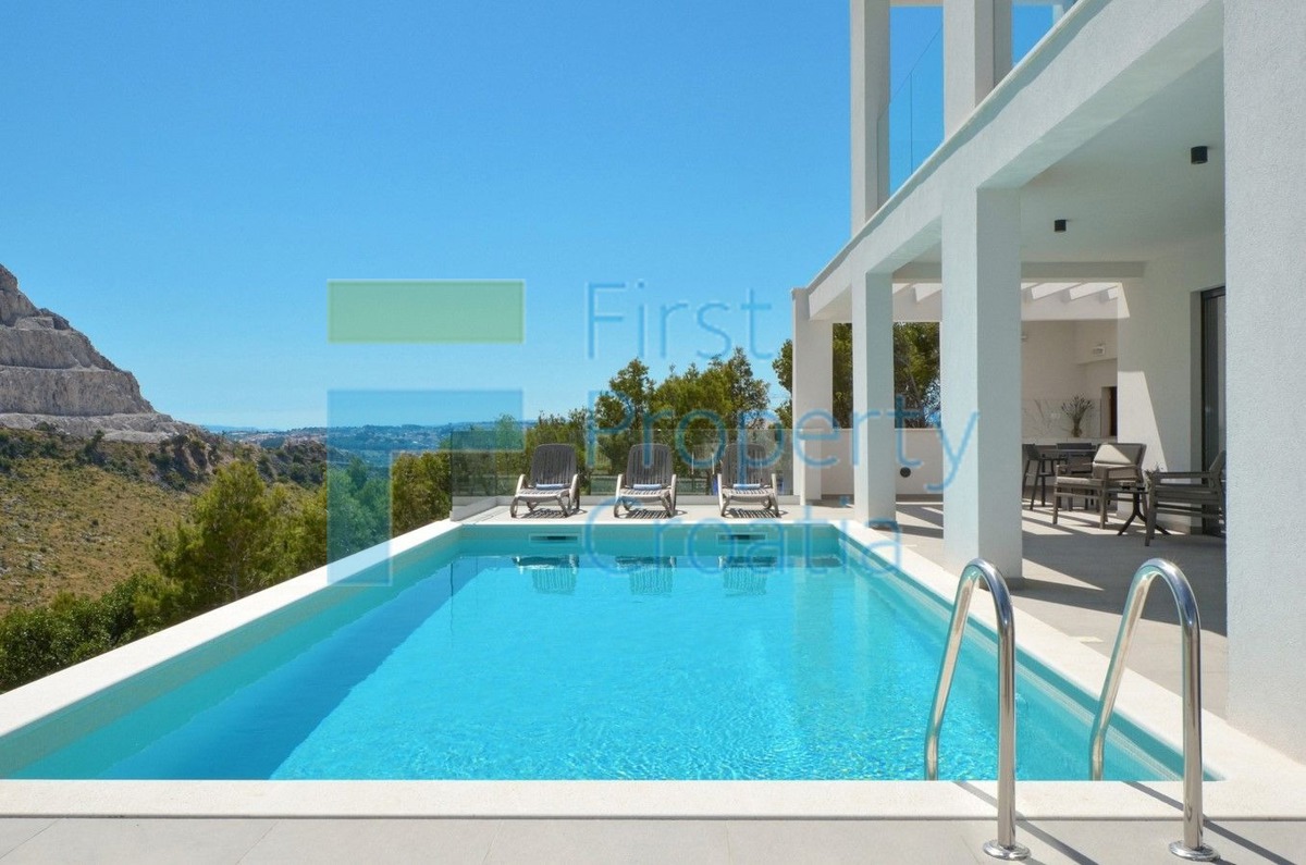 House For sale - SPLITSKO-DALMATINSKA SPLIT