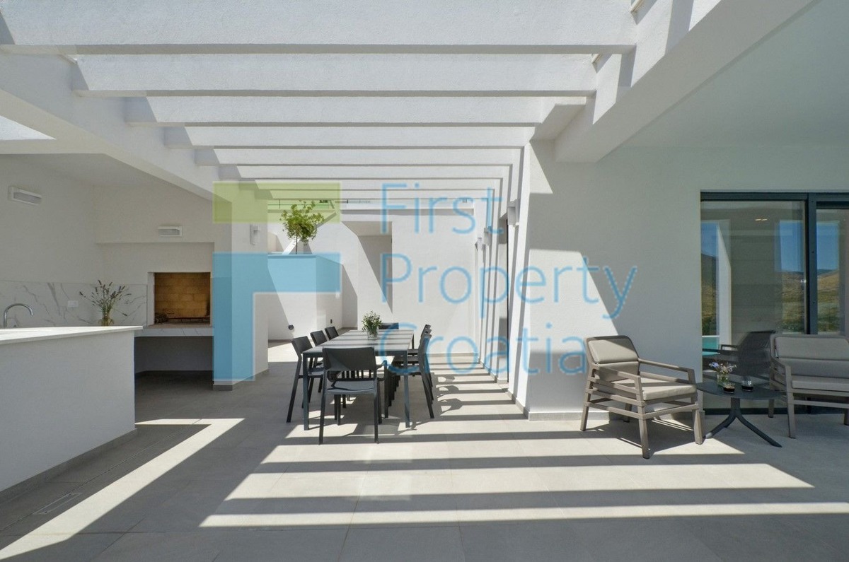 House For sale - Splitsko-dalmatinska Split - foto 2/12