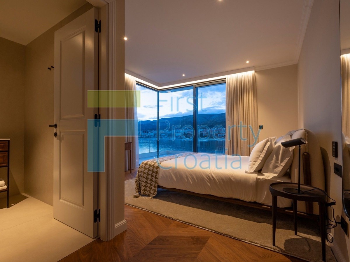 Haus Zu verkaufen - SPLITSKO-DALMATINSKA TROGIR