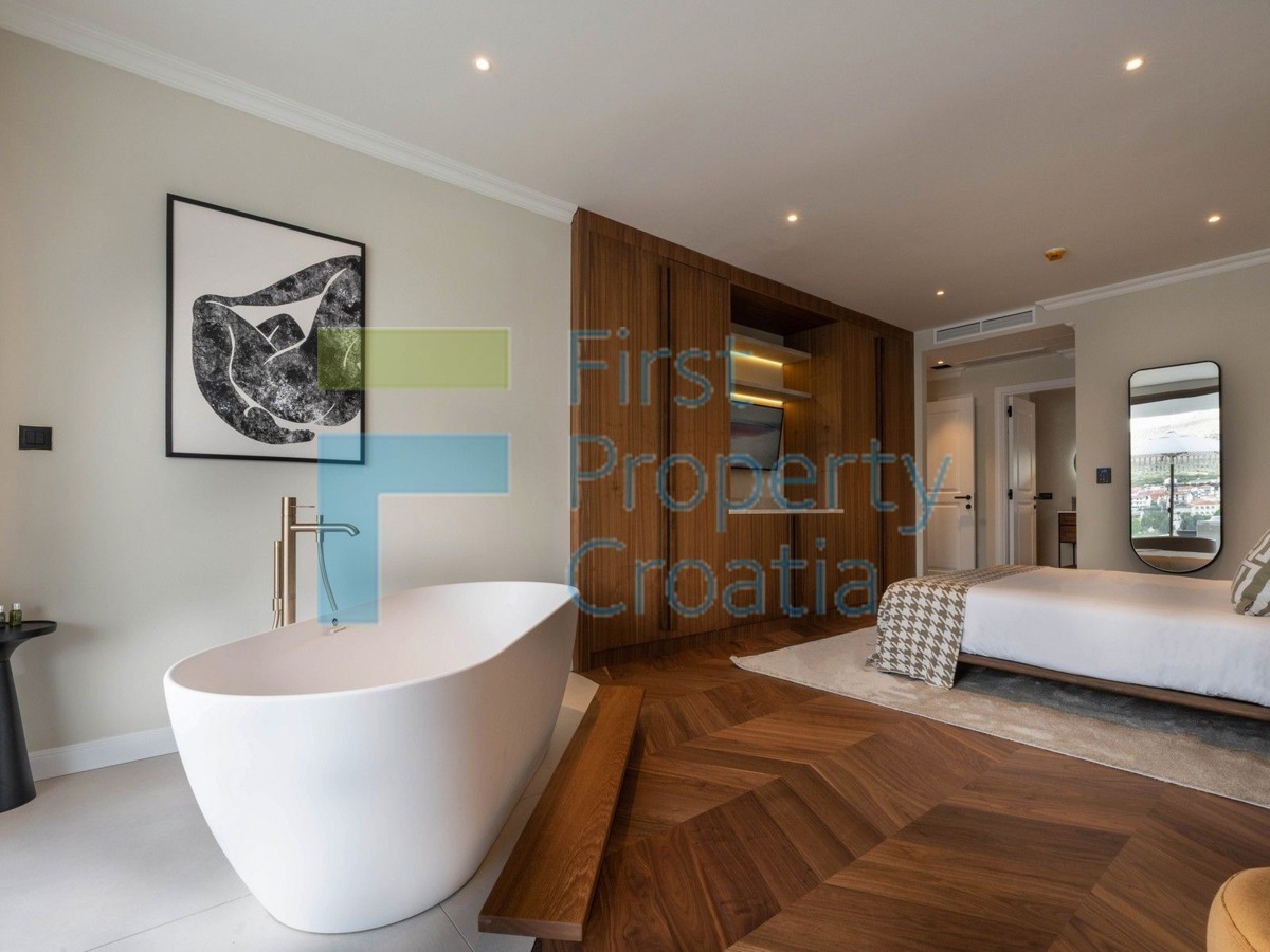 Haus Zu verkaufen - SPLITSKO-DALMATINSKA TROGIR