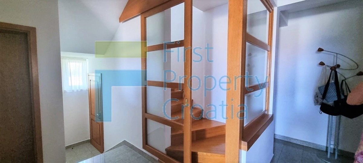 Haus Zu verkaufen - SPLITSKO-DALMATINSKA SPLIT