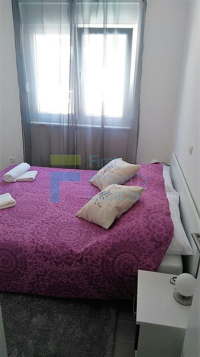 Kuća Na prodaju - ŠIBENSKO-KNINSKA ROGOZNICA