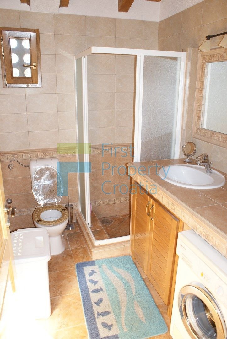 Casa In vendita - šibensko-kninska Rogoznica - foto 1/14