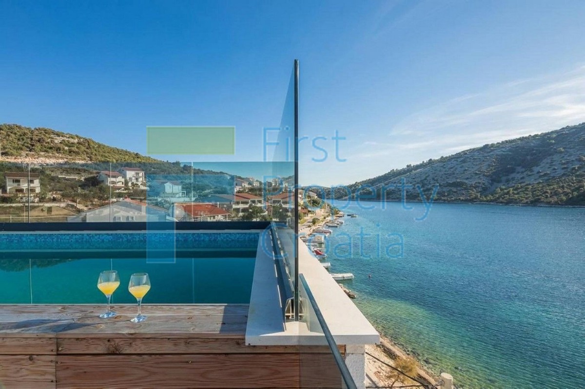 Dom Na predaj - SPLITSKO-DALMATINSKA TROGIR