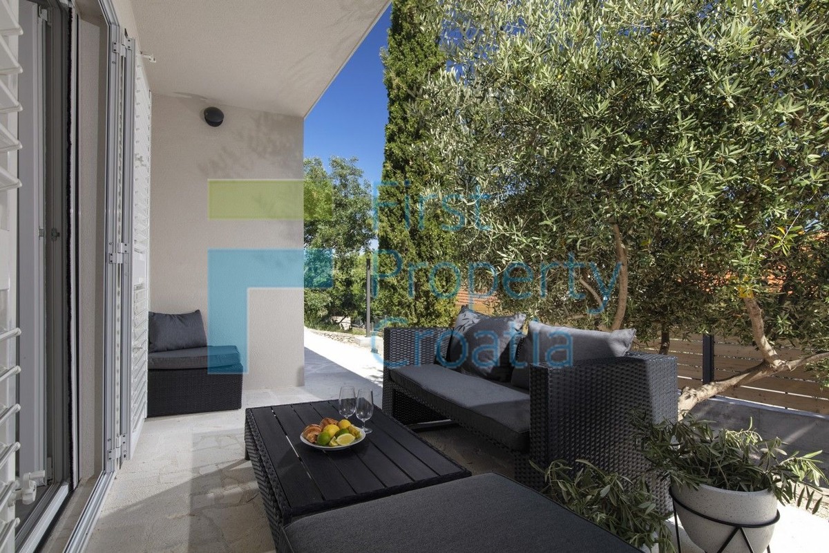 Apartment Zu verkaufen - ŠIBENSKO-KNINSKA ROGOZNICA