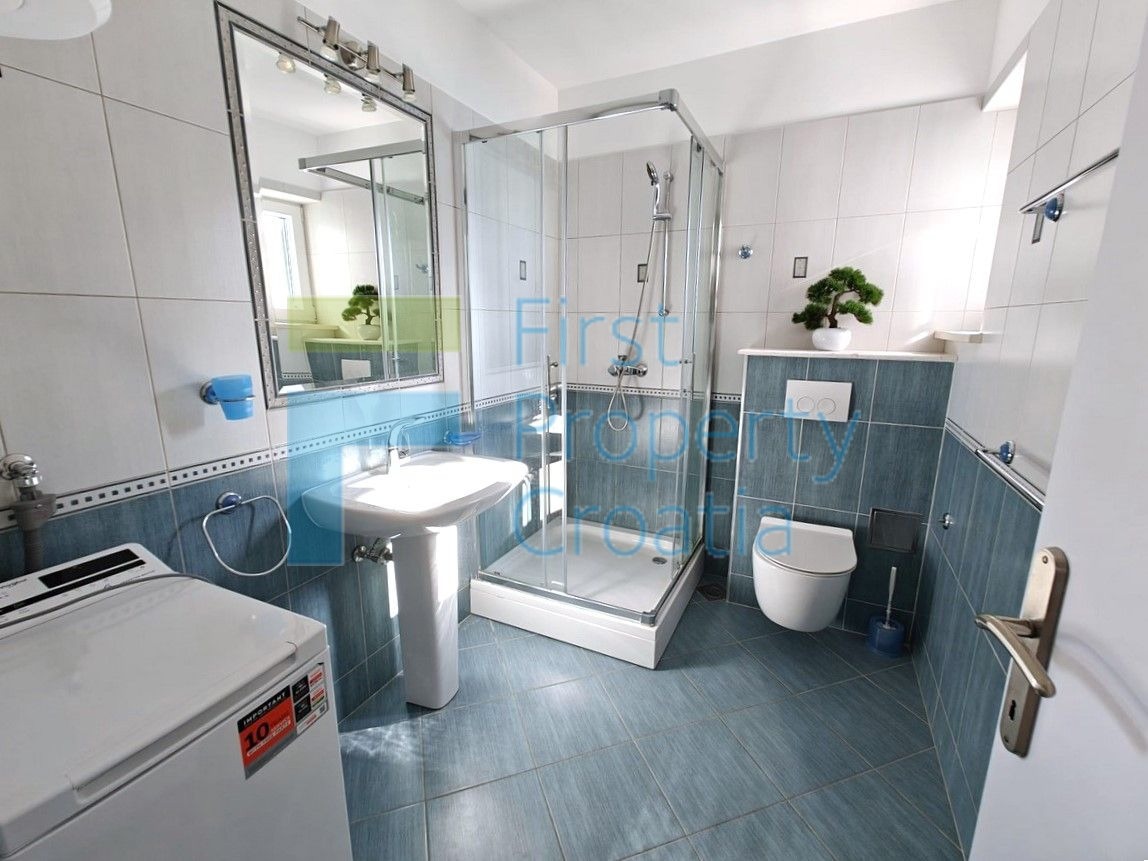 Casa In vendita - šibensko-kninska Rogoznica - foto 1/12