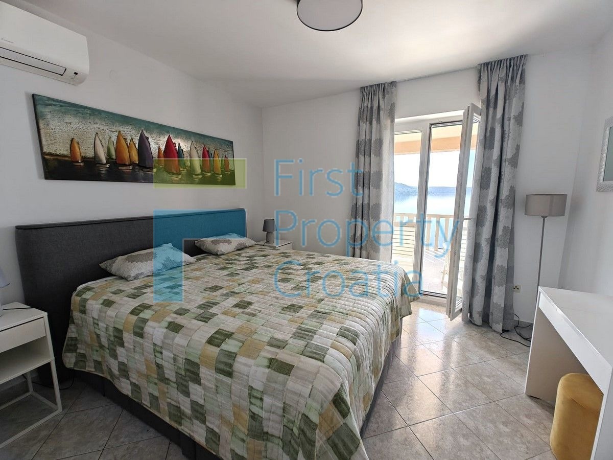 Casa In vendita - šibensko-kninska Rogoznica - foto 2/12