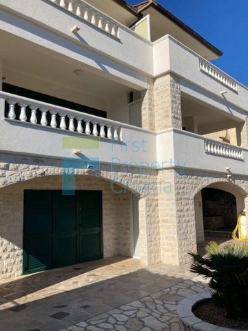Casa in vendita 380 m² – Šolta
