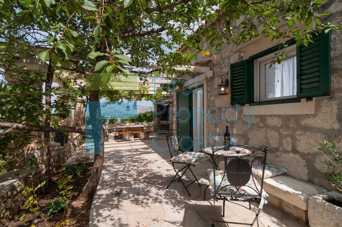 House For sale - SPLITSKO-DALMATINSKA OMIŠ