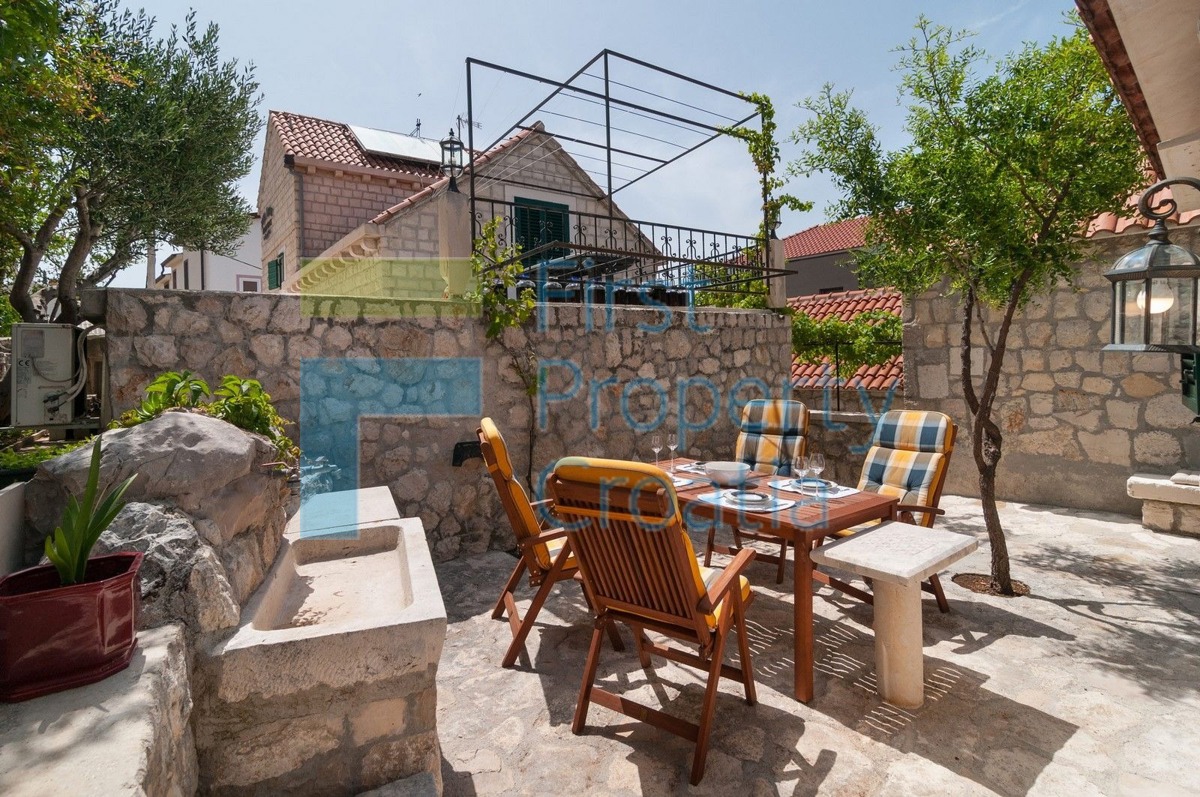 House For sale - SPLITSKO-DALMATINSKA OMIŠ
