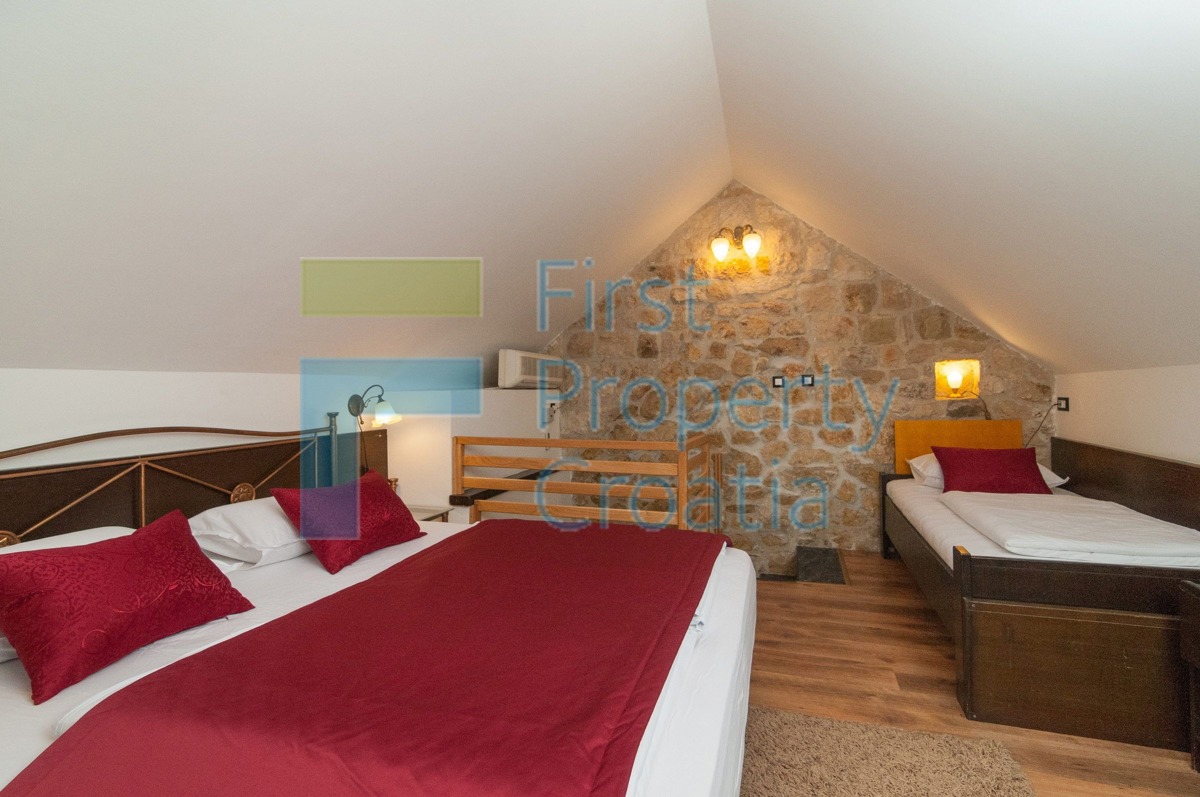 House For sale - SPLITSKO-DALMATINSKA OMIŠ