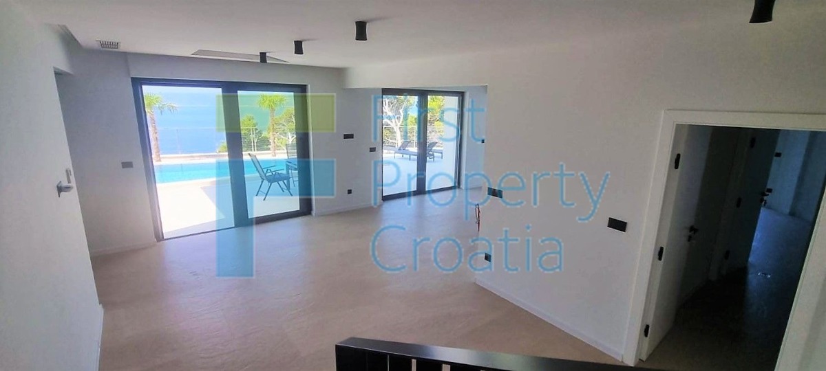 Casa In vendita - SPLITSKO-DALMATINSKA MAKARSKA