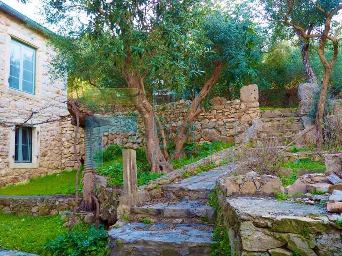 Haus Zu verkaufen - SPLITSKO-DALMATINSKA HVAR