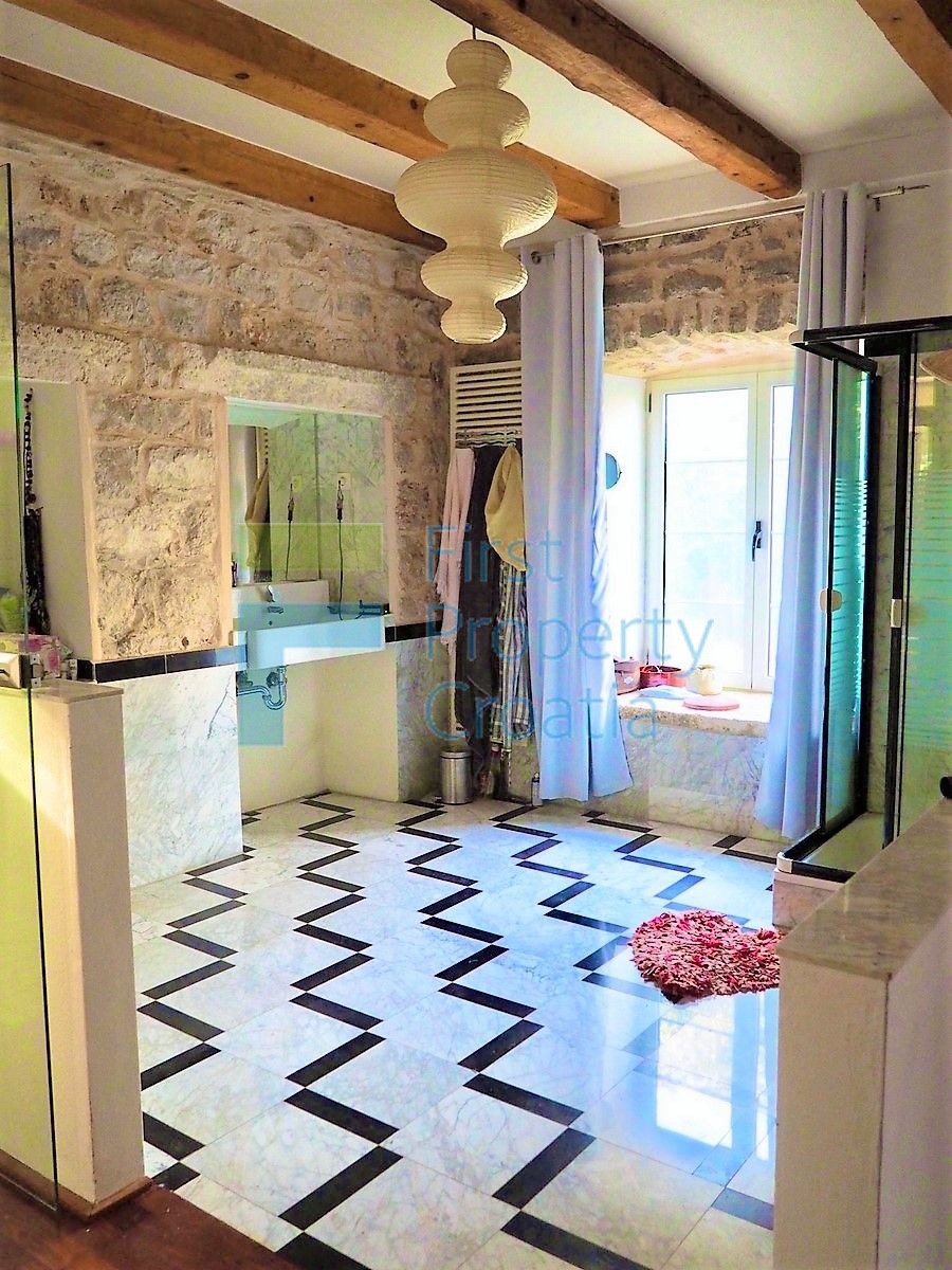 Haus Zu verkaufen - SPLITSKO-DALMATINSKA HVAR