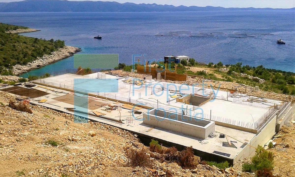 House For sale - SPLITSKO-DALMATINSKA BRAČ
