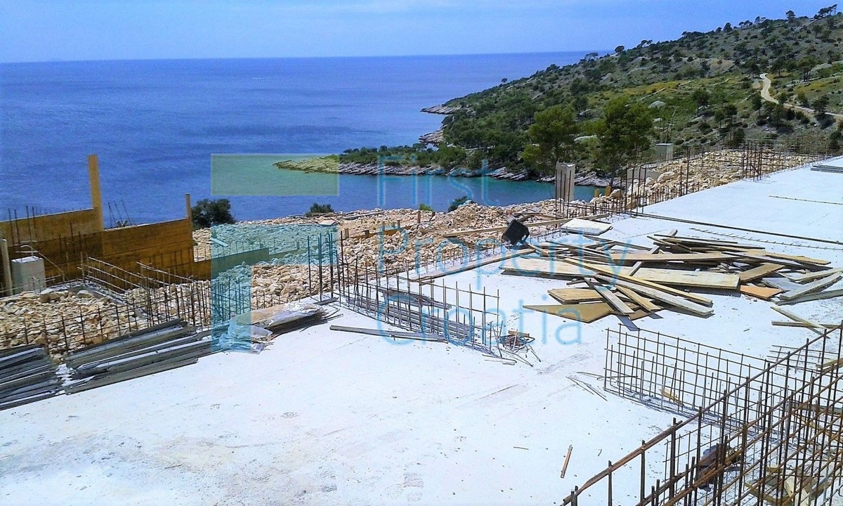 House For sale - SPLITSKO-DALMATINSKA BRAČ