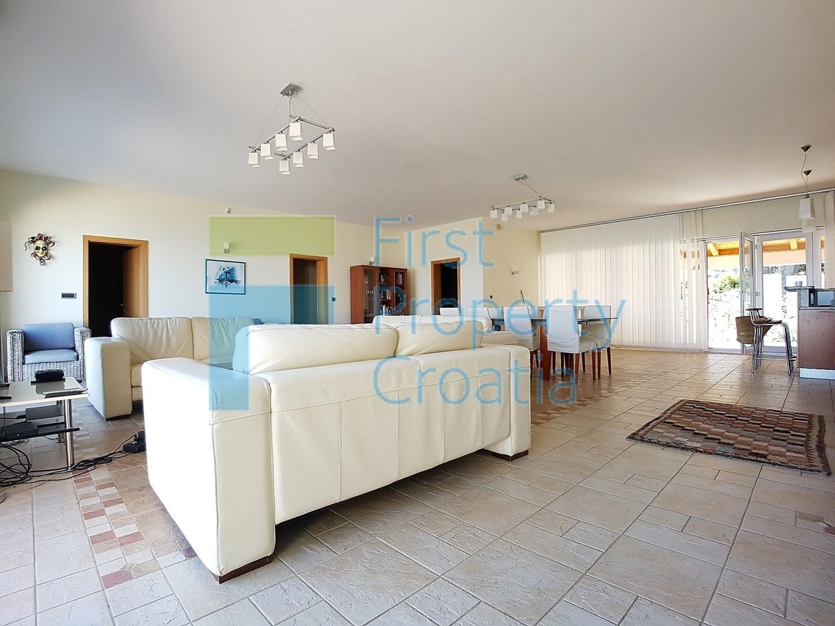 House For sale - Splitsko-dalmatinska Brač - foto 5/13